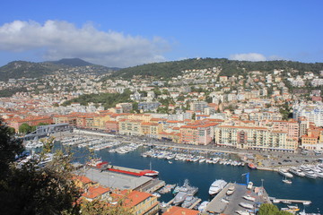 Fototapeta na wymiar View from the top of the port of Nice and the city