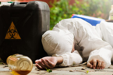 scientist died from monitoring dangerous chemicals