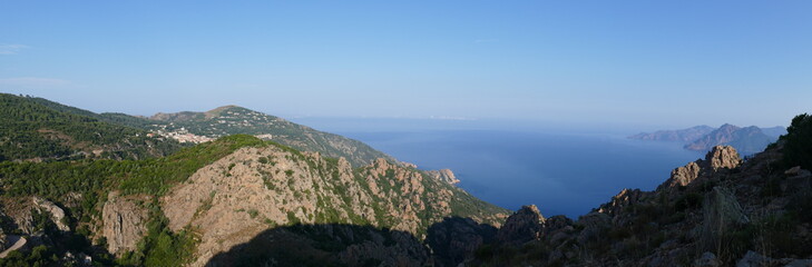 Fototapeta na wymiar Panoramique sur les calanques calanches de Piana