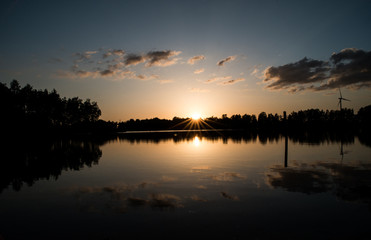 Obraz premium See bei Sonnenuntergang mit Spiegelung