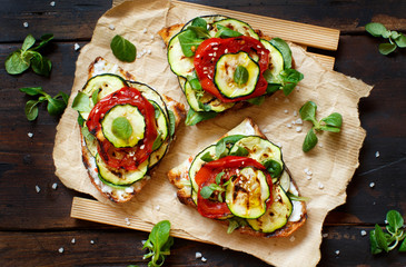 Sandwich with grilled vegetables