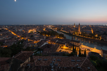 Fototapeta na wymiar Verona vista da Castel San pietro