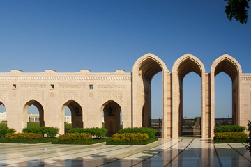 Fototapeta na wymiar Arches at the Sultan Qaboos Grand Mosque in Muscat, Oman