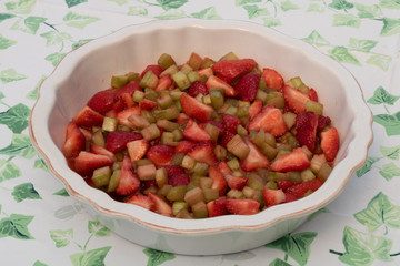 Prepare a sweet rhubarb and strawberry pie