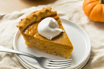 Sweet Homemade Thanksgiving Pumpkin Pie