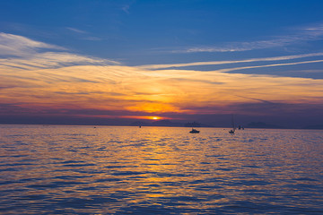 atardecer dorado