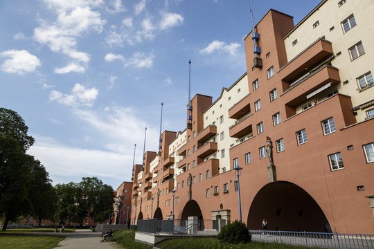 Karl Marx Hof building, one of the best-known Gemeindebauten in Vienna, situated in Heiligenstadt, the 19th district, Vienna, Austria.