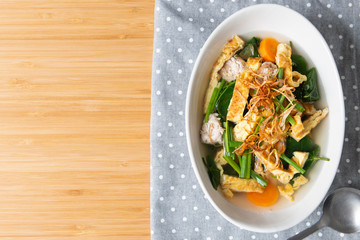 Omelet Soup with Minced Pork