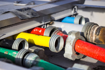 pipes with quick-release connections, coloured