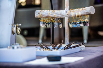 boucles d'oreilles or et nacre