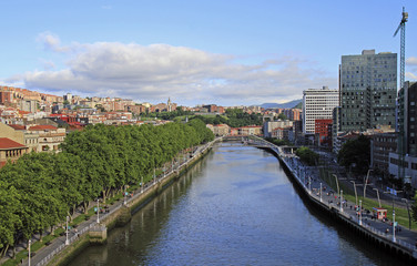 Fototapeta na wymiar embankment of river Nervion in city Bilbao