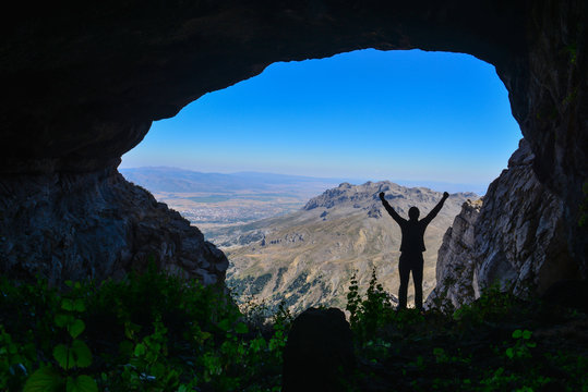 discovery and success of new caves in mystical mountains