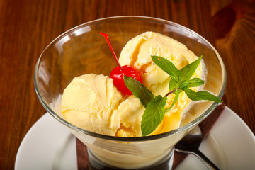 Vanilla ice-cream