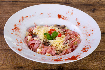 Pasta with ham