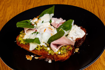 Brioche with ham