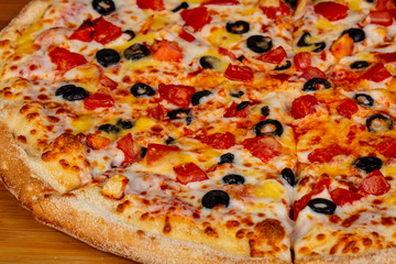 Pizza with chicken