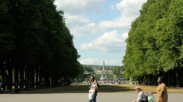 Timelapse of Vigelandsparken (Frognerparken) in Oslo, Norway, wide