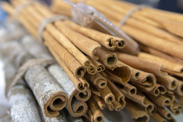 Spicy seasoning of cinnamon.