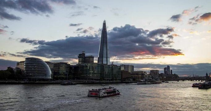 Day to night time lapse of The Shard/City Hall London