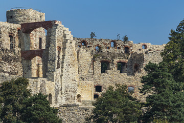 Fototapeta premium Ruins of the medieval Tenczyn castle, Poland