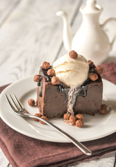 Chocolate brownie with vanilla ice cream