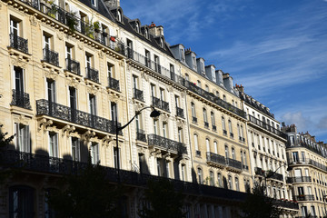 Fototapeta premium Immeubles haussmanniens à Paris, France