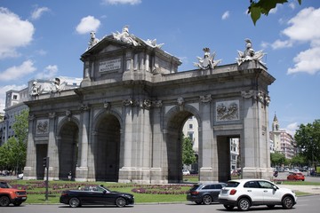 Obraz premium puertas de madrid