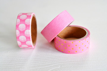 Drei Rollen Washi Tape in Rosa