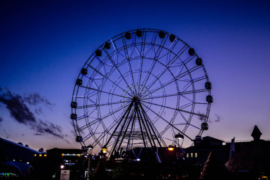 ferris wheel at night