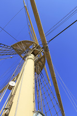 mast of a ship