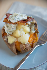 Gefüllte Süsskartoffel 
