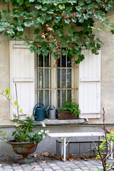 Fototapeta na wymiar maison à Montmarte