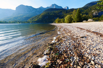 Fototapeta premium Beach on Grundlsee lake in Austrian Alps. Beautiful landscape