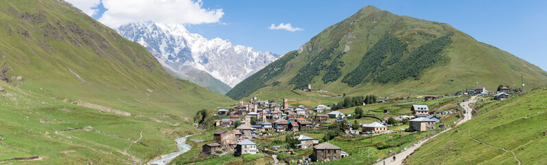 Fototapeta na wymiar Panorama du village d'Ushguli, Svanétie, Géorgie