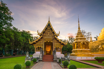 Naklejka premium Wat Phra Singh temple in the old town center of Chiang Mai