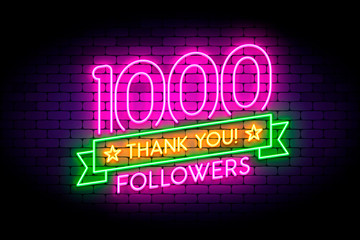 1000 followers neon sign on the wall. - obrazy, fototapety, plakaty