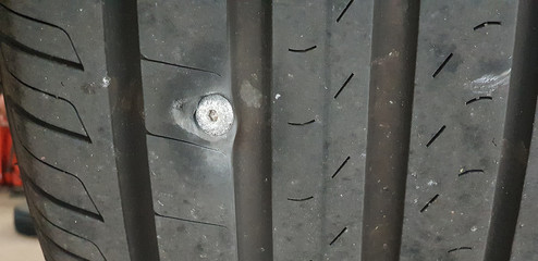 Nagel im Reifen
