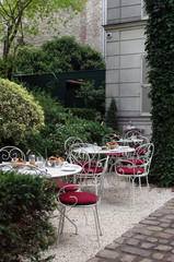 Garden or park in Montmartre in Paris for breakfast