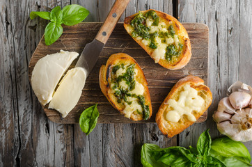 Garlic herbs toast with fresh mozzarella