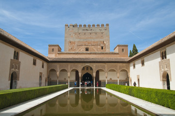 Fototapeta premium Myrtenhof, Nasridenpalast, Alhambra, Granada, Andalusien, Spanien