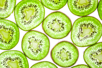 Fototapeta premium Kiwis im Durchlicht
