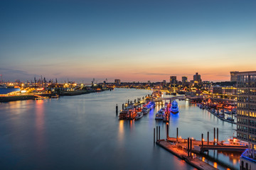 Hamburg Hafen Skyline Sonnenuntergang