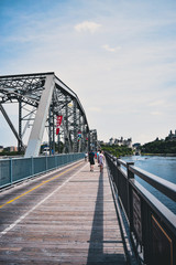 Ottawa bridge over the water 