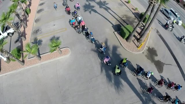 vista aerea de arranque de carrera en silla de ruedas 