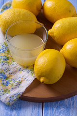 freshly squeezed lemon juice