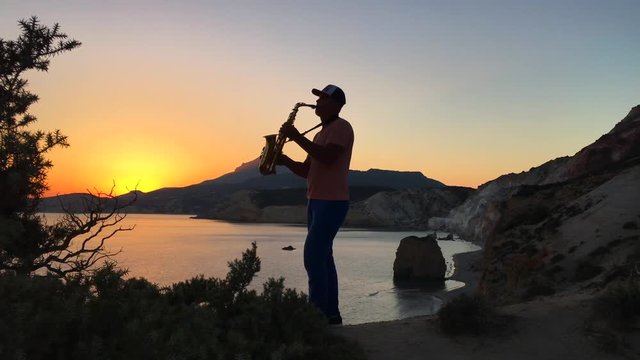 Saxophone Romantic Sunset