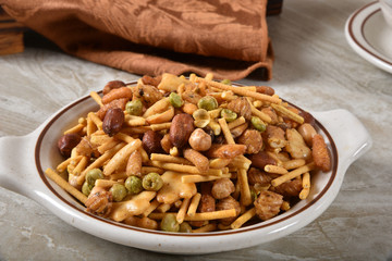 Gourmet cracker snack mix