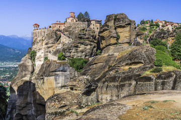 Fototapeta na wymiar Mountain monasteries on steep rocks