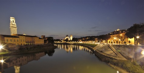 Obraz premium Verona sul fiume Adige