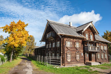 Obraz premium Old wooden traditional house